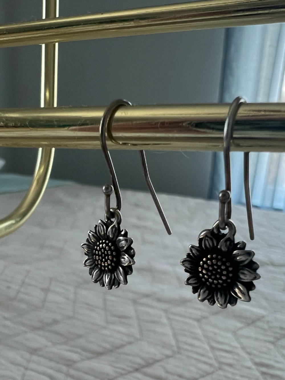 James Avery Wild Sunflower Ear Hooks - Picture 3 of 4